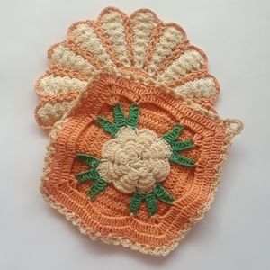 Vintage crocheted pot holders